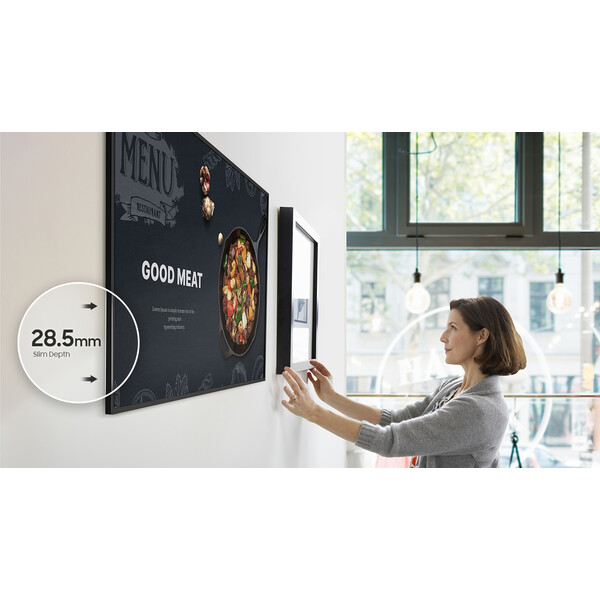 Дисплей с тънка рамка за реклама в магазин Samsung QB65C - 65" професионален дисплей